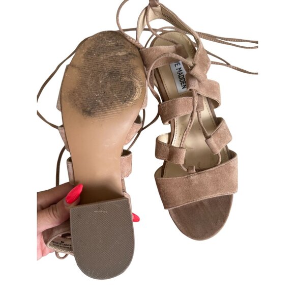 STEVE MADDEN Tan Suede Laceup Kitten Heels Sandals Size 6 - Picture 8 of 9